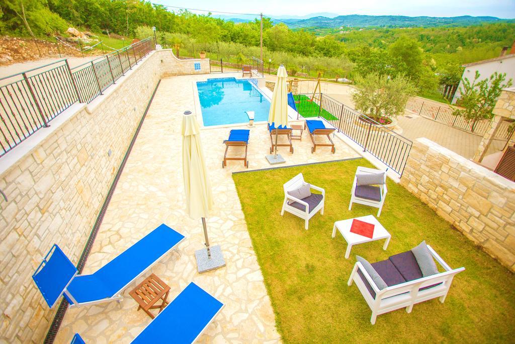 Villa Lara Karojba Номер фото
