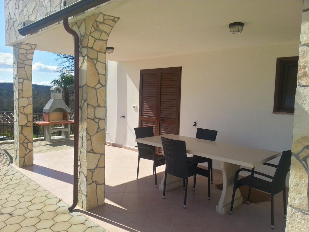 Villa Lara Karojba Номер фото
