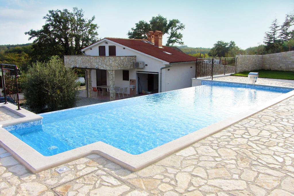 Villa Lara Karojba Номер фото