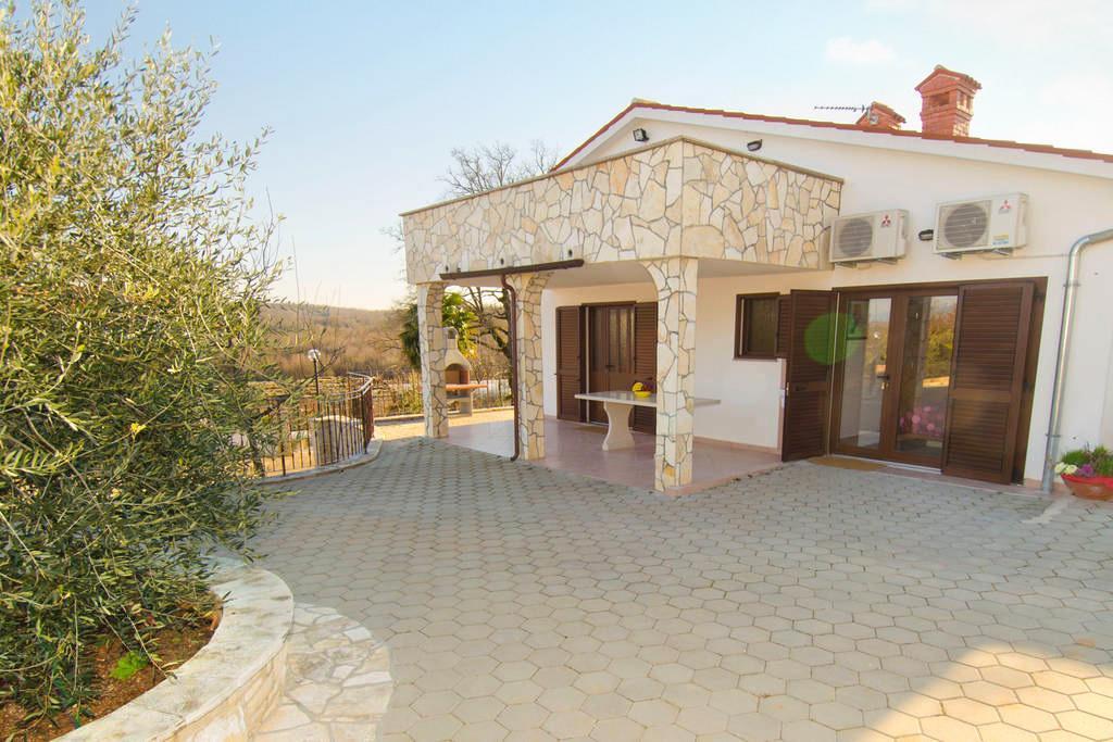 Villa Lara Karojba Номер фото